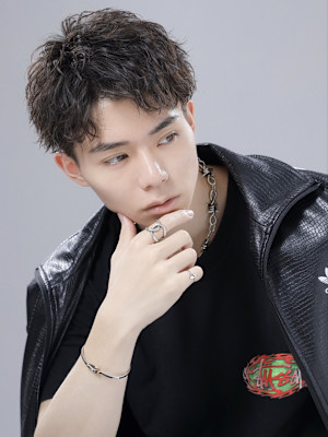 confidence -MEN'S HAIR-×スタイル