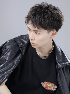 confidence -MEN'S HAIR-×スタイル