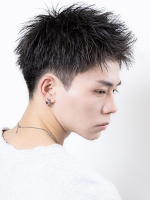 confidence -MEN'S HAIR-×スタイル