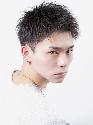 confidence -MEN'S HAIR-×スタイル