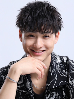 confidence-MEN’S HAIR-×スタイル