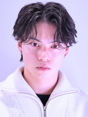 confidence-MEN’S HAIR-×スタイル