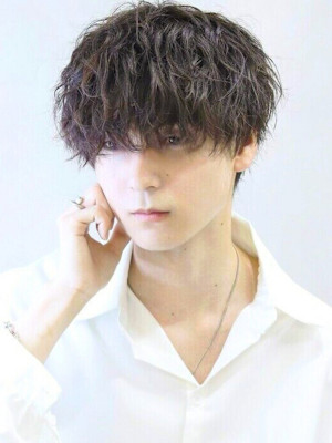 confidence-MEN’S HAIR-×スタイル