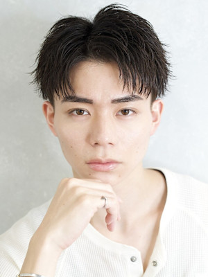 confidence-MEN’S HAIR-×スタイル