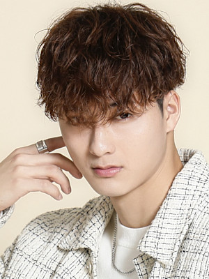 confidence-MEN’S HAIR-×スタイル