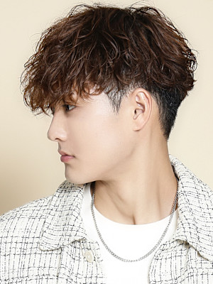 confidence-MEN’S HAIR-×スタイル