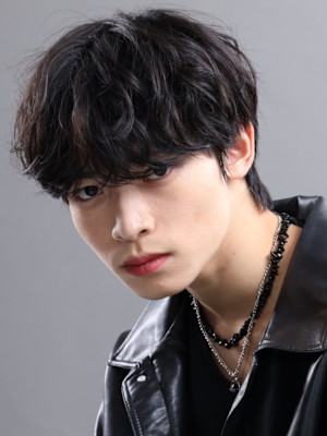 confidence-MEN’S HAIR-×スタイル