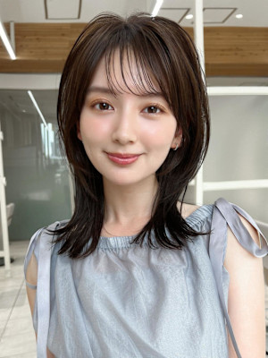 30代40代に人気後れ毛がかわいいくびれヘアシャギーレイヤー