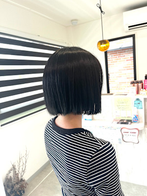 ダークブラウン