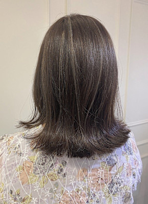 ミディアムボブ/ハイライトカラー/グレージュ