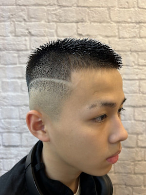 さっぱりボウズスキンフェード！！【新宿/理容室/バーバー】