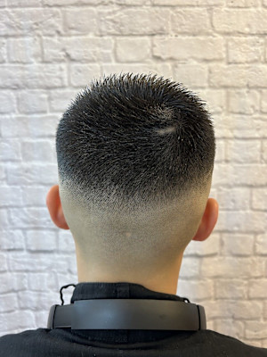 さっぱりボウズスキンフェード！！【新宿/理容室/バーバー】