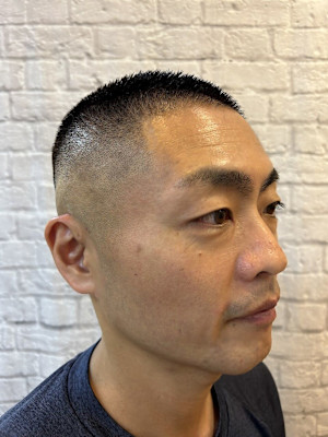 さっぱりボウズスキンフェード！！【新宿/理容室/バーバー】