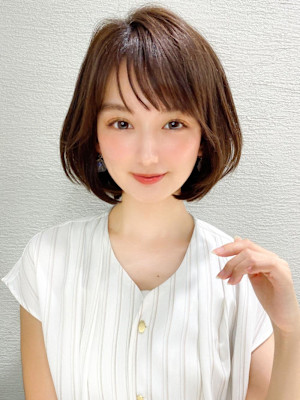 30代40代に人気の大人かわいい前髪ありのくびれショート