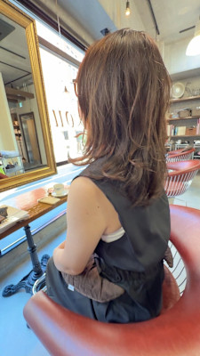 大人小顔似合わせレイヤーカット。