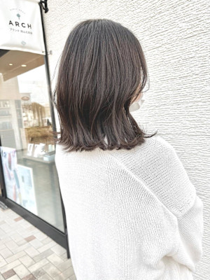 ミディアムボブ　ラベンダーベージュ