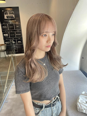 ミルクティーベージュ