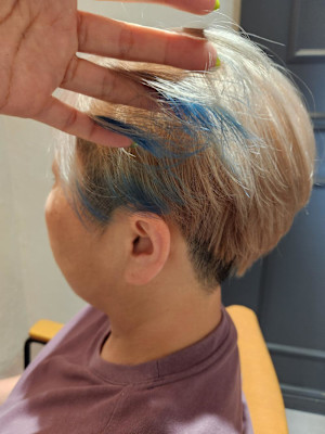 ミルクティー×インナーカラー　ブルー