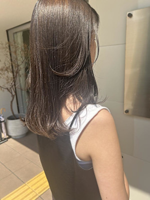 ミディアムレイヤースタイル