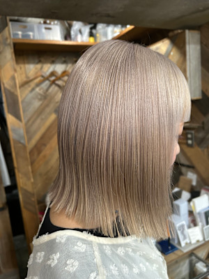 ホワイトベージュカラー【中目黒/恵比寿】