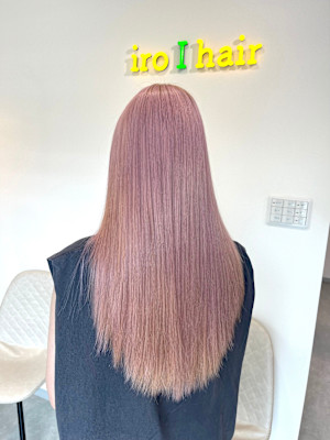 ピンクベージュ