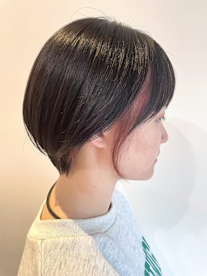 愛され丸みショートボブイヤリングカラーピンク