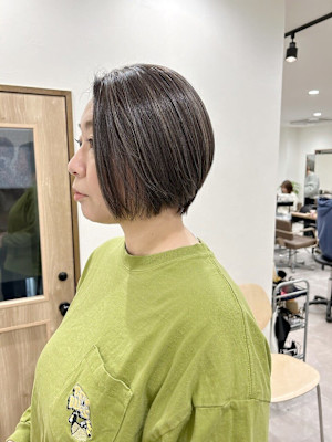 ☆ショートボブ　白髪ぼかしハイライトグレージュ