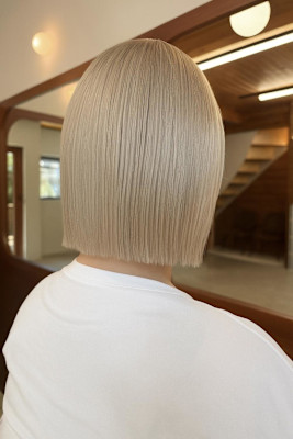 ボブ×ホワイトベージュ