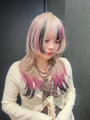 スラッシュカラー　デザインカラー　ハイトーン　表参道/原宿