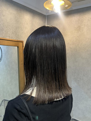 ♪湿気に負けない髪に！酸性縮毛矯正