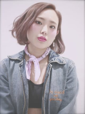 くびれヘアアプリコットオレンジ夏ハイライトカラー丸型卵型ボブ