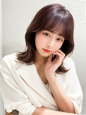 シースルーぱっつん前髪で結んでかわいいフェイスレイヤー