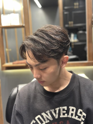 メンズ　センターパート　毛流れ