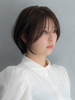 品よく魅せる丸みショートボブ