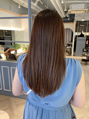 自然な仕上がりの髪質改善ストレートパーマ