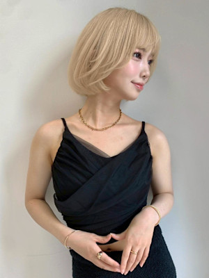 ボブ　ダブルカラー　ベージュカラー　艶髪