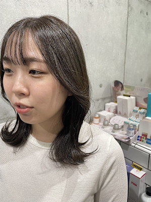 顔周りレイヤー、オリーブグレージュカラー