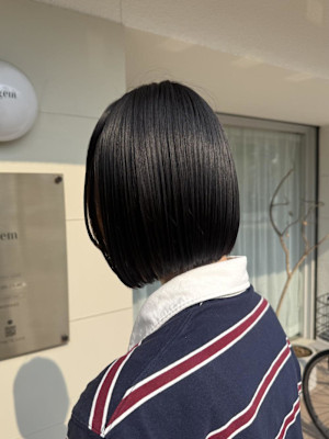 ぷつっとボブ×ホリスティックストレート