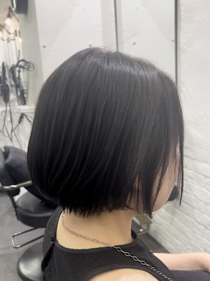 ホリスティック縮毛矯正×収まるボブ