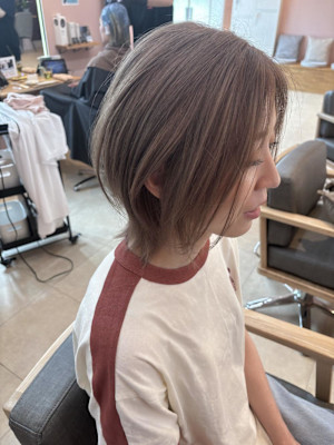 柔らかミルクティーベージュ/ブリーチカラー/ベージュ