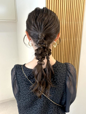 『Nanaka』ツイン編みおろし/結婚式ヘアセット