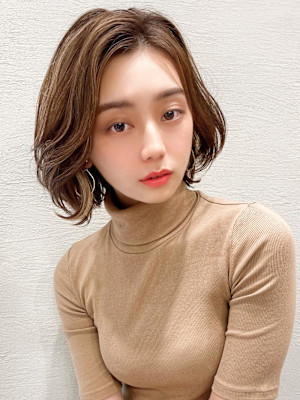 30代40代に人気の大人かわいい前髪ありのくびれショート