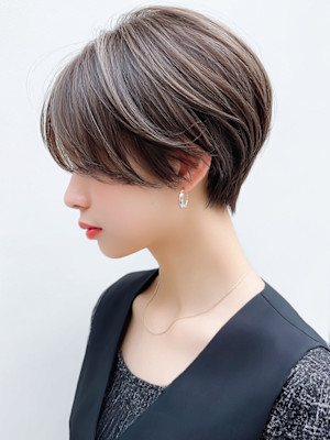 丸みショート ひし形 絶壁解消 立体感ショート アッシュ