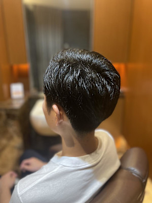 銀座　理容室　ビジネスショートヘア