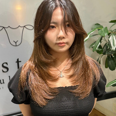 レイヤーカット/透明感カラー/博多美容室