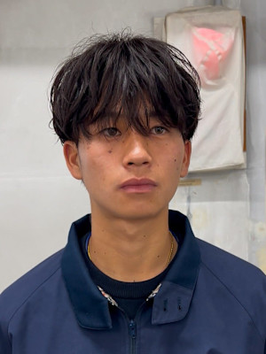 韓国風　緩めシャドウパーマ　マッシュ