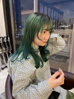 個性派グリーンカラー