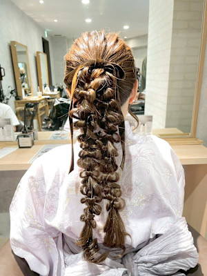 編み下ろしポニーテール