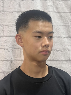 ボウズ／ローフェード／刈り上げ