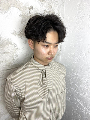 ブラックバンチセンターパート/束感/黒髪/池袋